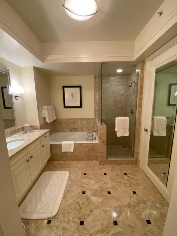 Private Condo Hotel At Four Seasons Brickell Miami Exteriör bild