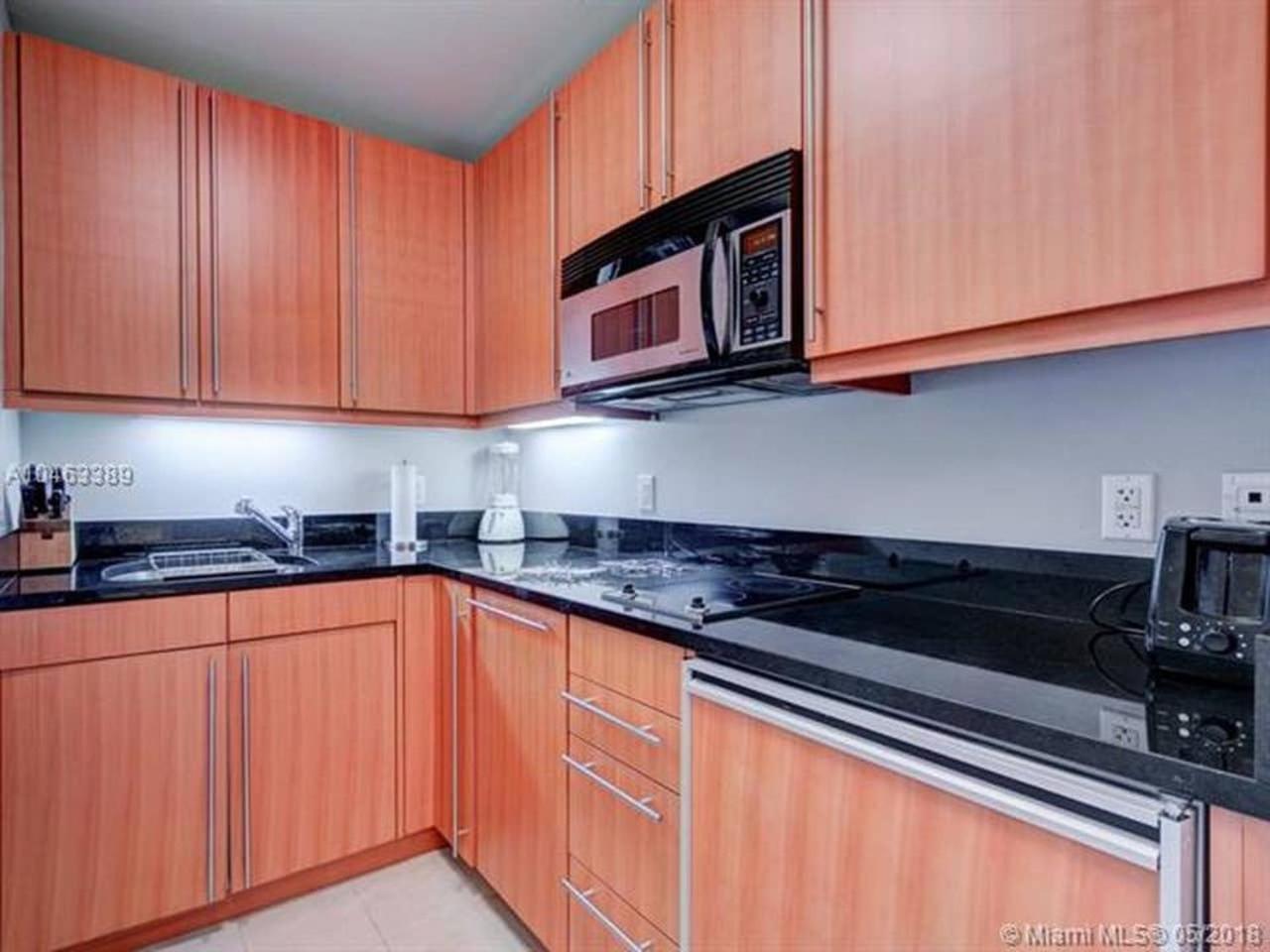 Private Condo Hotel At Four Seasons Brickell Miami Exteriör bild